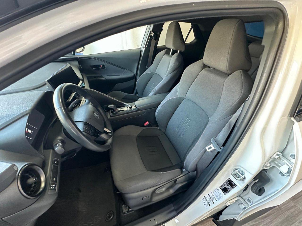 Toyota C-HR 2.0 hev Trend fwd e-cvt