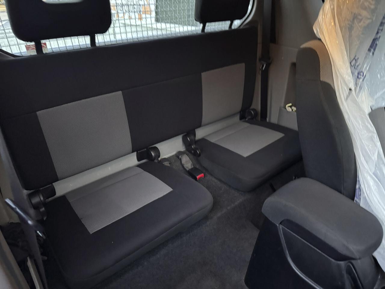 Mitsubishi L200 2.5 DI-D/178CV DC EXTRA CAB 4 POSTI