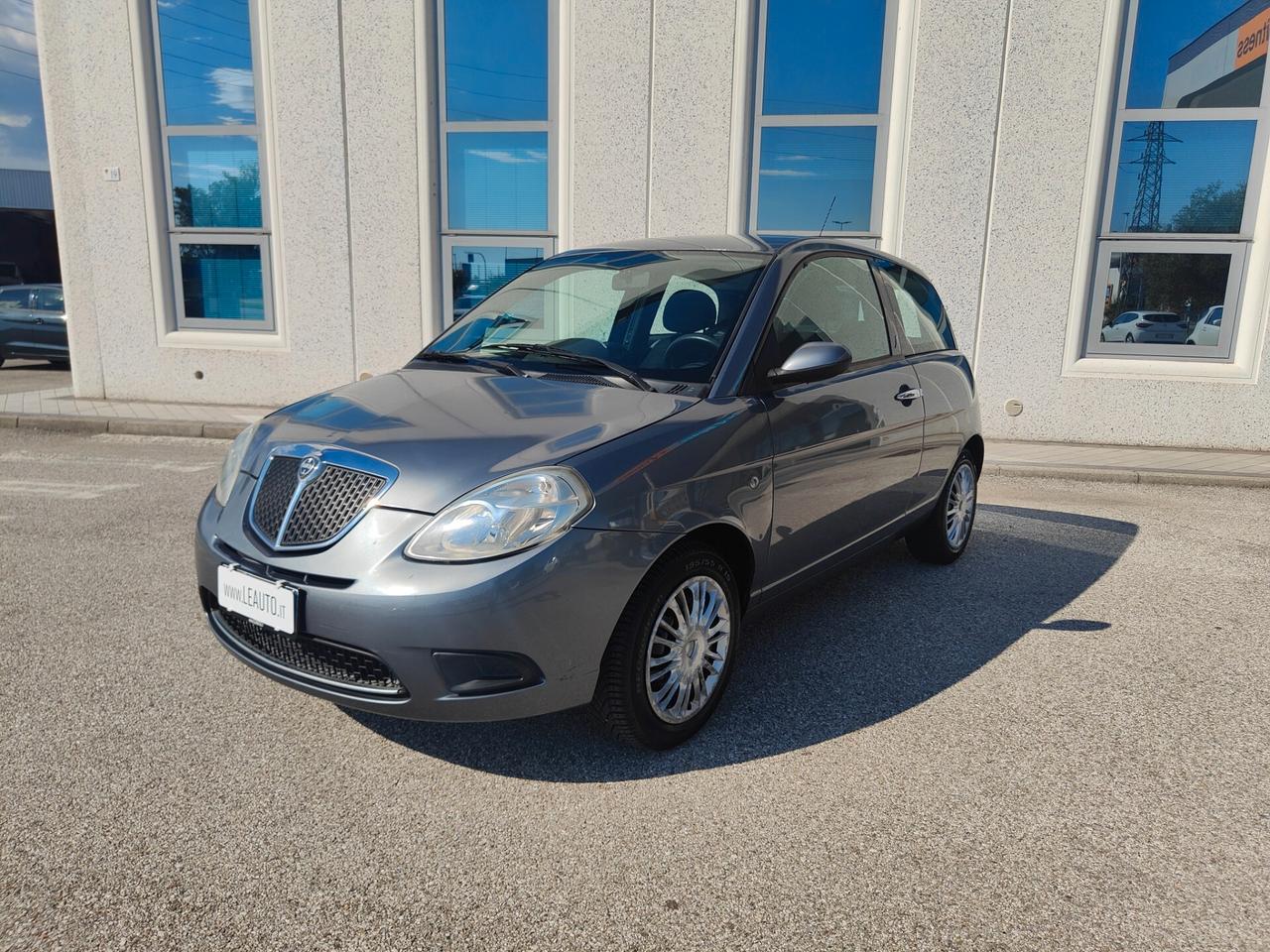 Lancia Ypsilon 1.2 Oro
