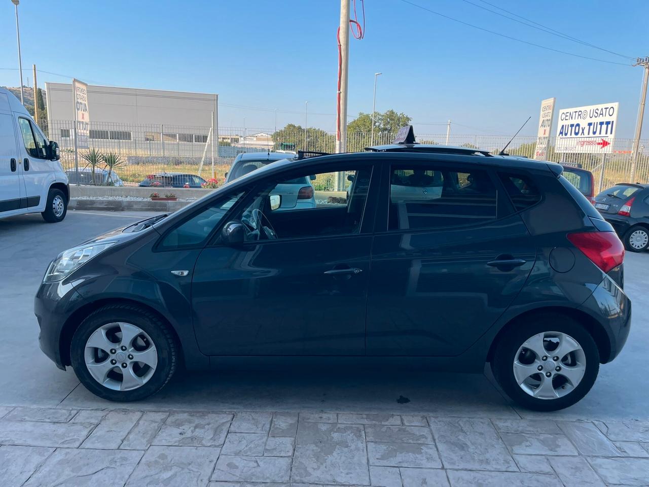 Kia Venga 1.4 CRDi 90CV Cool pari Al nuovo