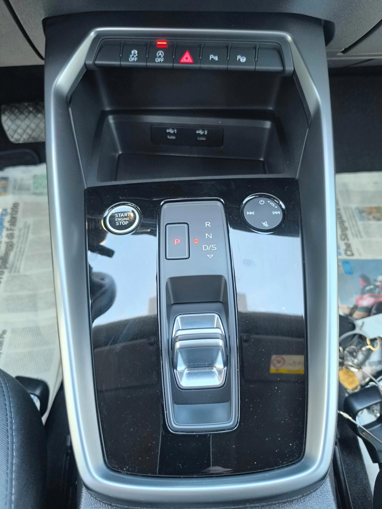 AUDI A3 30 TDI S TRONIC BUSINESS ADVANCED NAV/MATRIX/RETRO