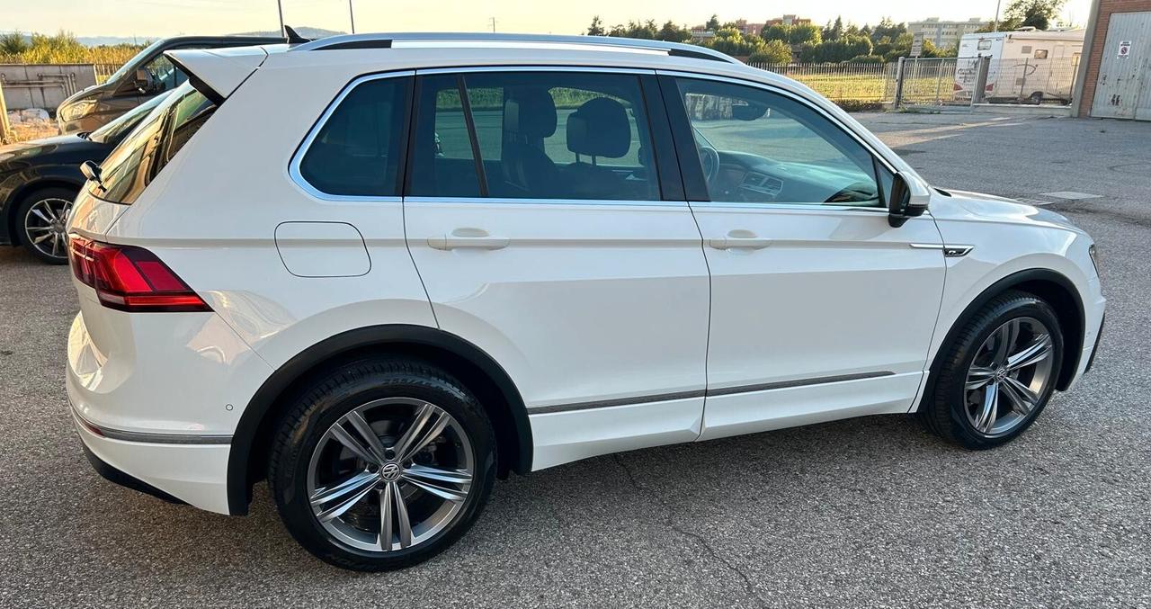 Volkswagen Tiguan 2.0 TDI SCR DSG R-LINE PACK