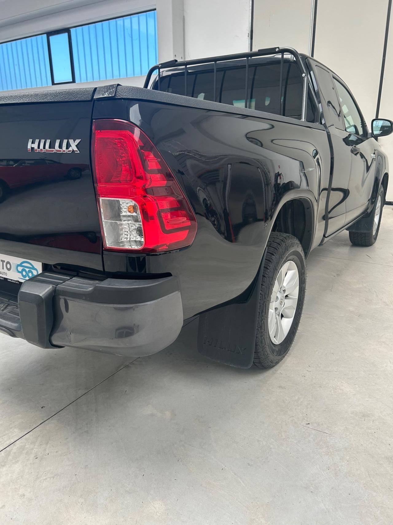 Toyota Hilux 2.4 D-4D 4WD 2 porte Extra Cab Comfort