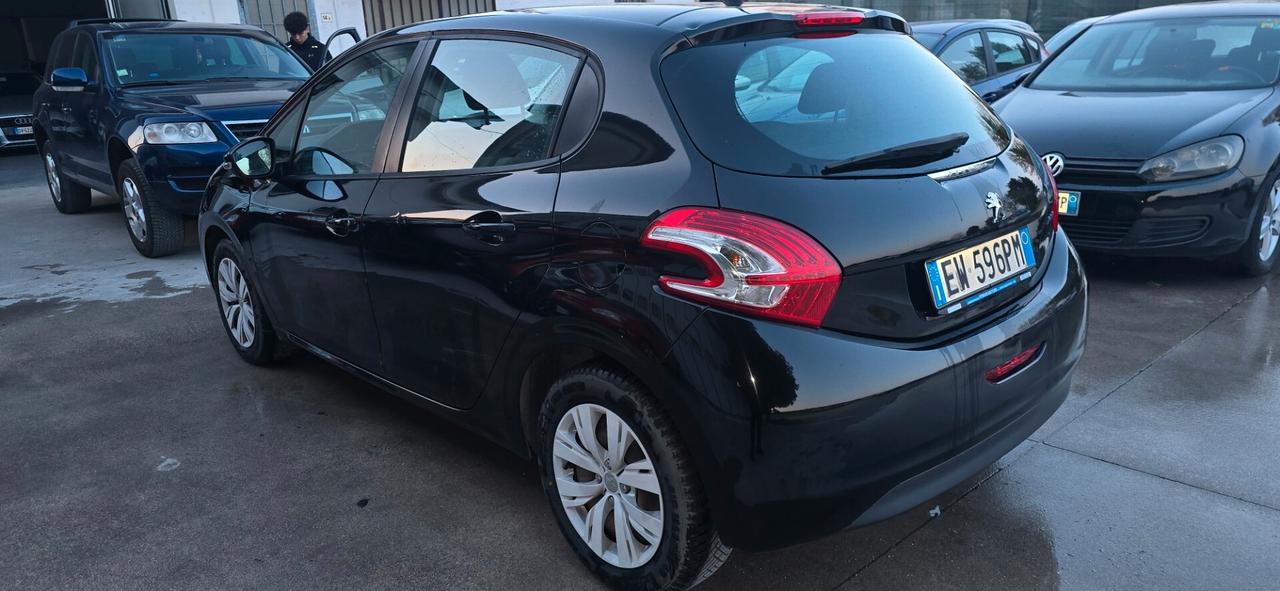 Peugeot 208 1.4 HDi 68 CV 5 porte Access