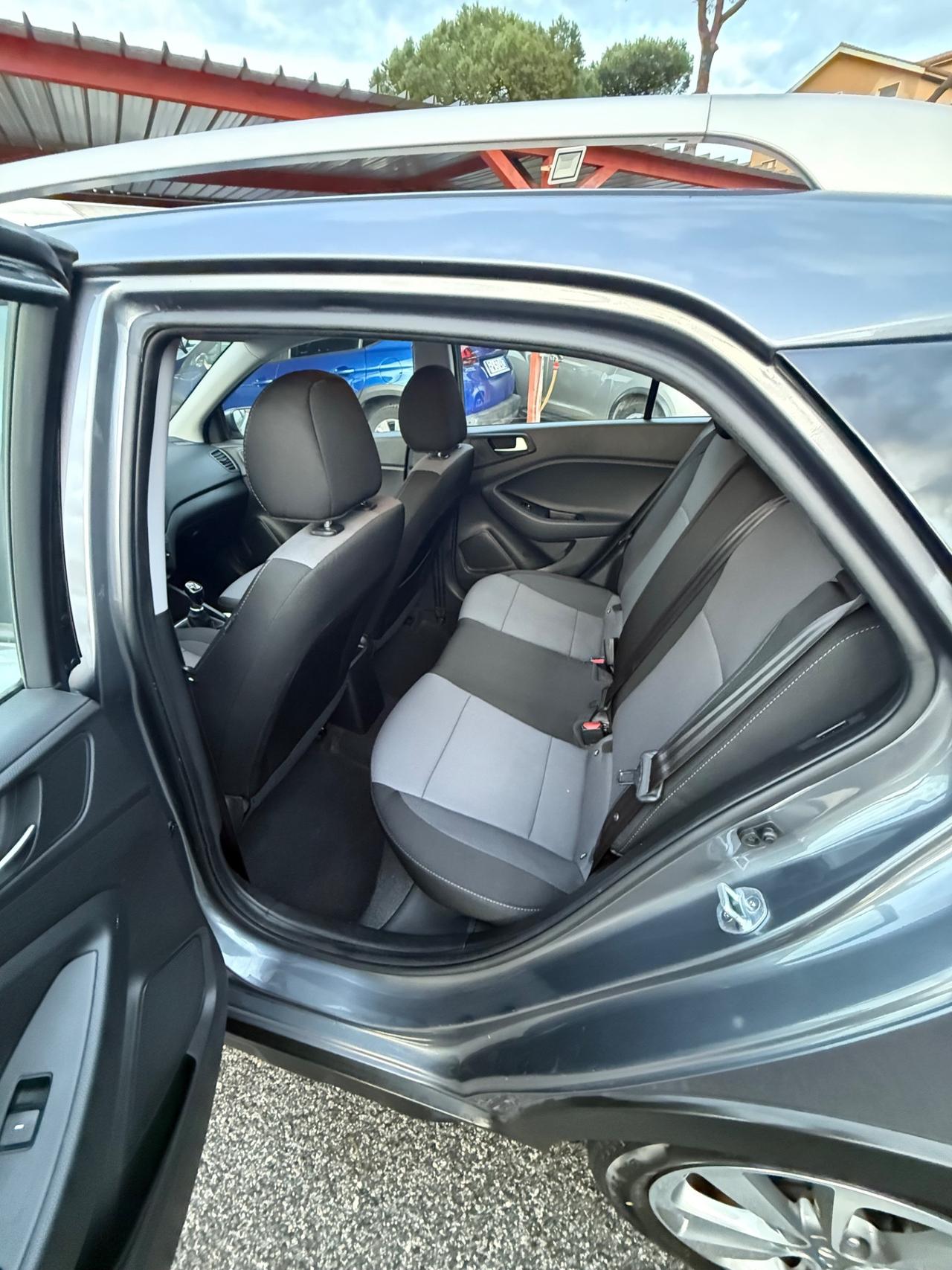 Hyundai i20 1.4 CRDi 5p. Active X-Possible-E6