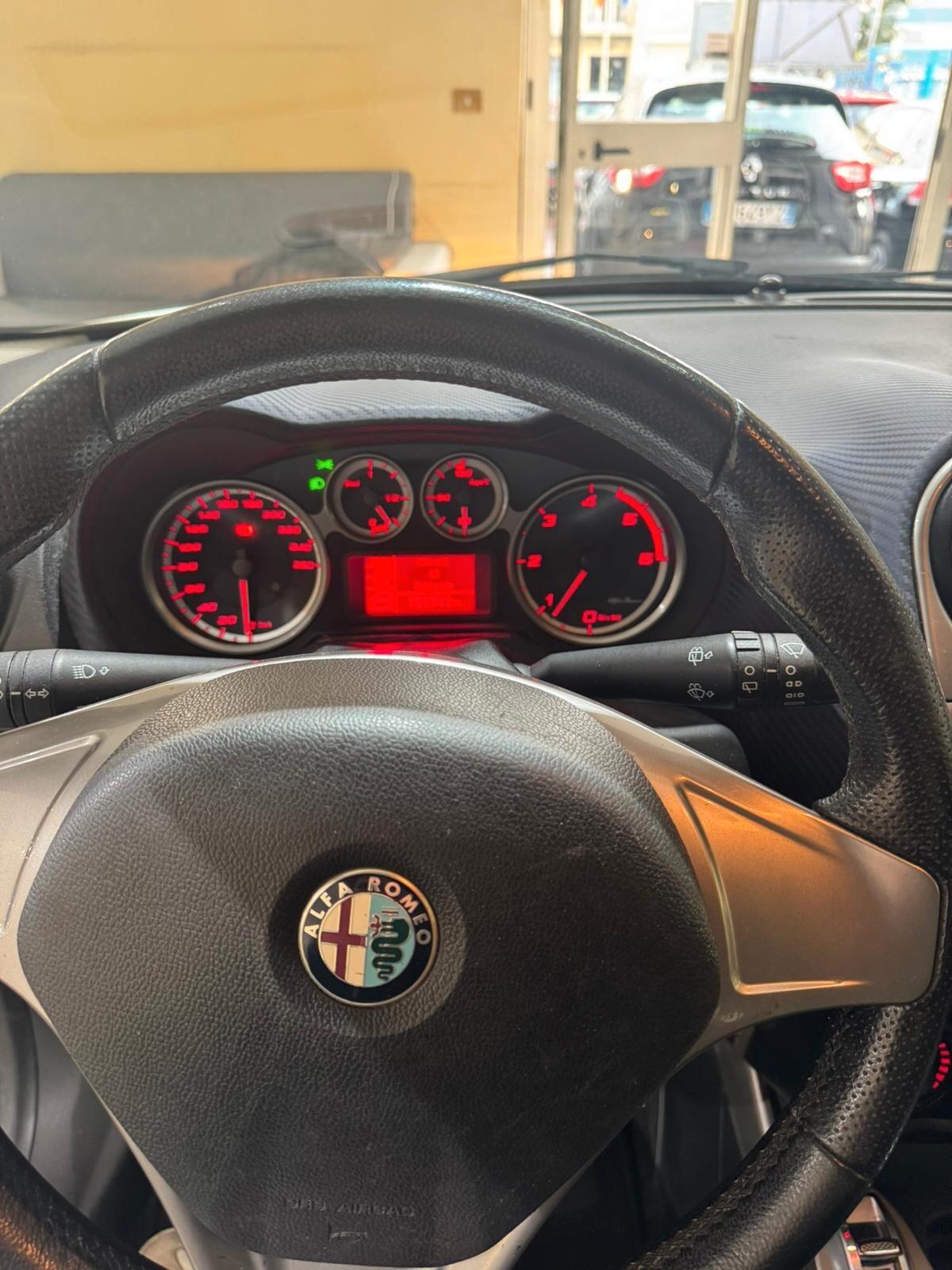 Alfa Romeo MiTo 1.6 JTDm 16V Distinctive Sport Pack