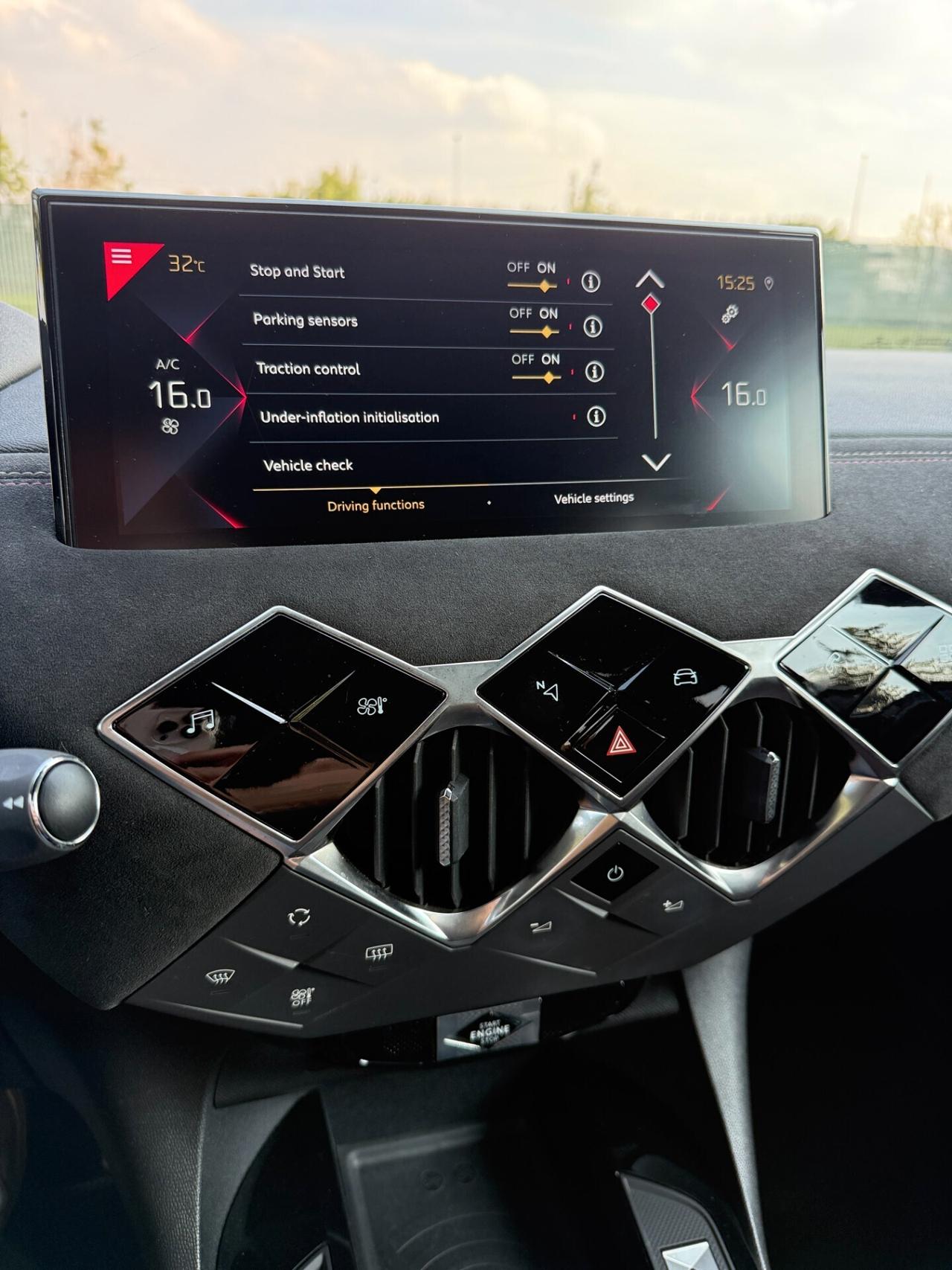 Ds DS3 3 Crossback PureTech 155 aut. Performance Line+