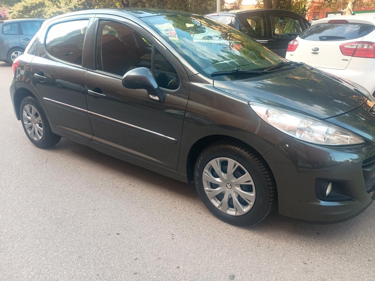 Peugeot 207 1.4 HDi 70CV 5p. Active