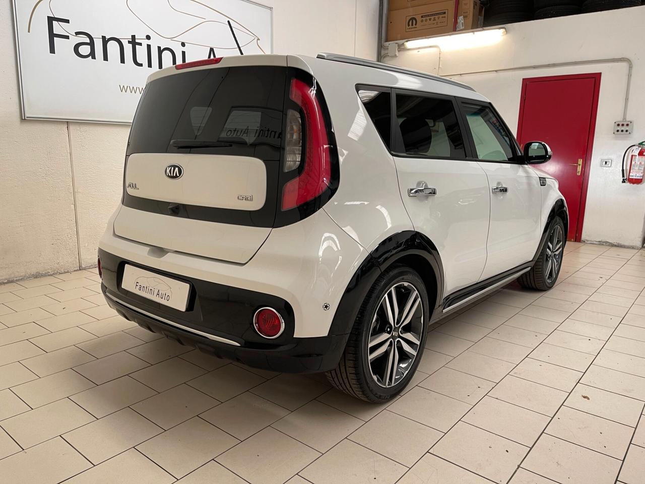 Kia Soul Your 1.6 crdi 16v c.auto-Ok Neopatentati-LEGGI SOTTO