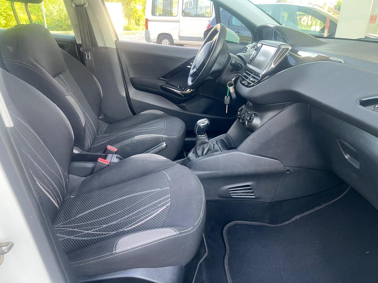 Peugeot 208 1.4 HDi 68 CV 5 porte 122000km