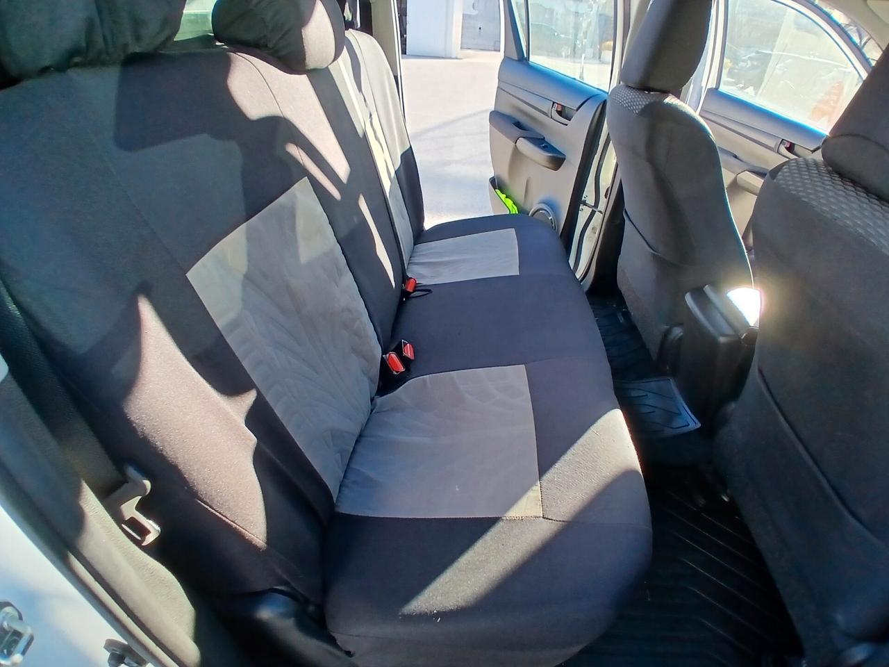 TOYOTA HILUX 2.4 D 4WD DOUBLE CAB 2017