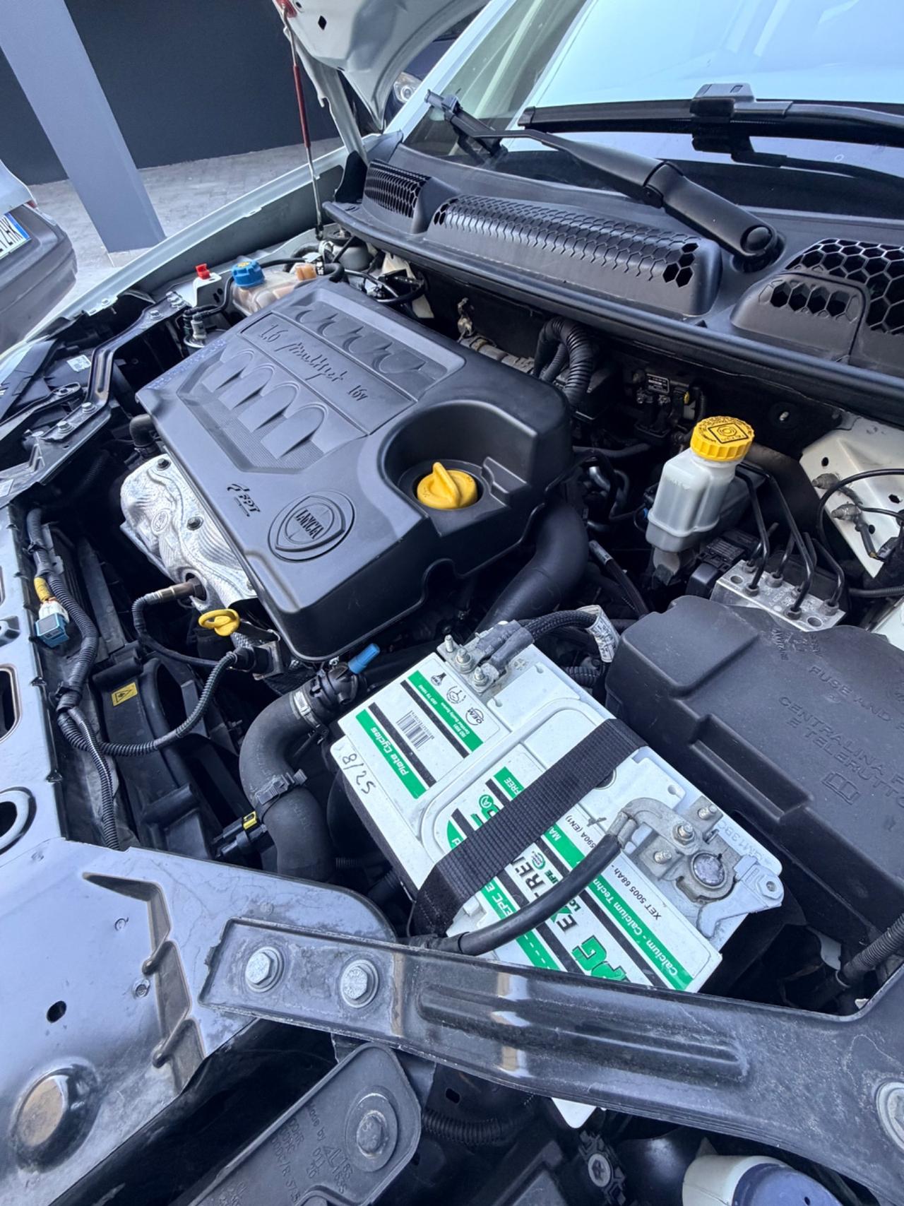 Lancia Delta 1.6 MJT DPF 105 CV ORO