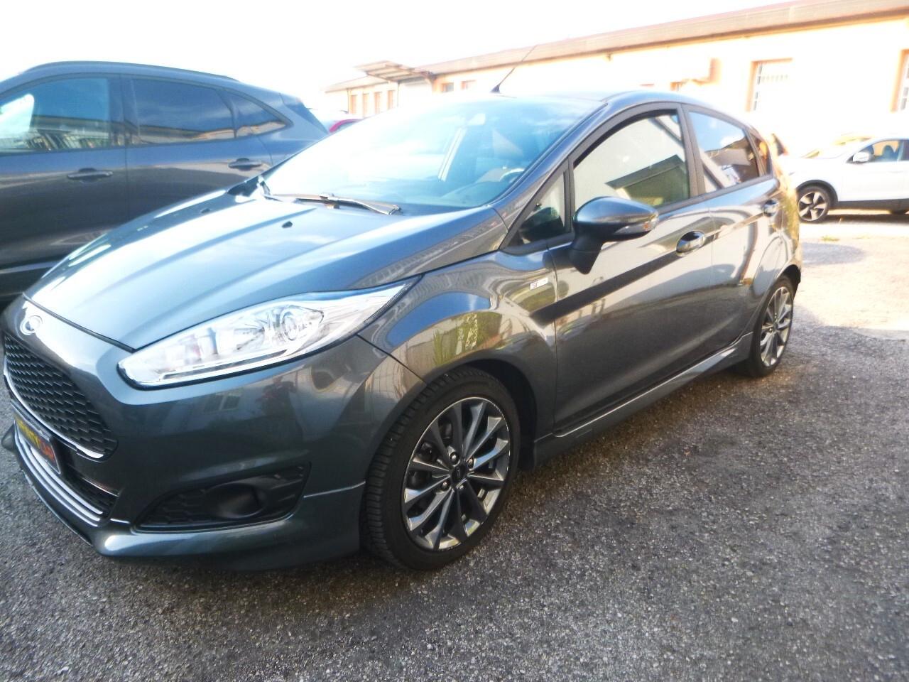 Ford Fiesta 1.5 TDCi 75CV 5 porte ST-Line NEOPATENTATI