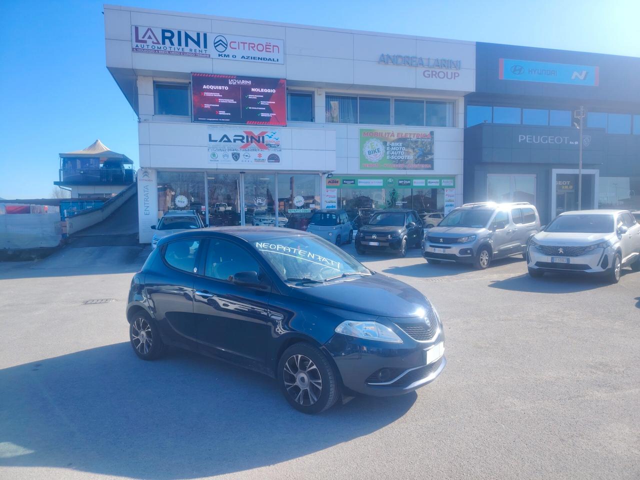 Lancia Ypsilon 1.2 69 CV 5 porte Platinum