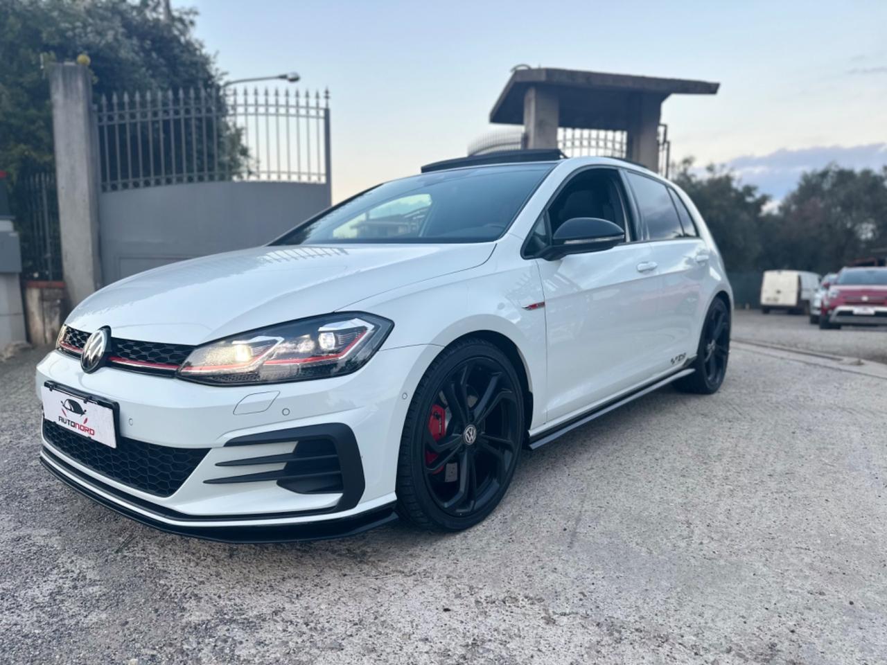 Volkswagen Golf GTI TCR 2.0 TSI DSG 5p. BlueMotion Technology