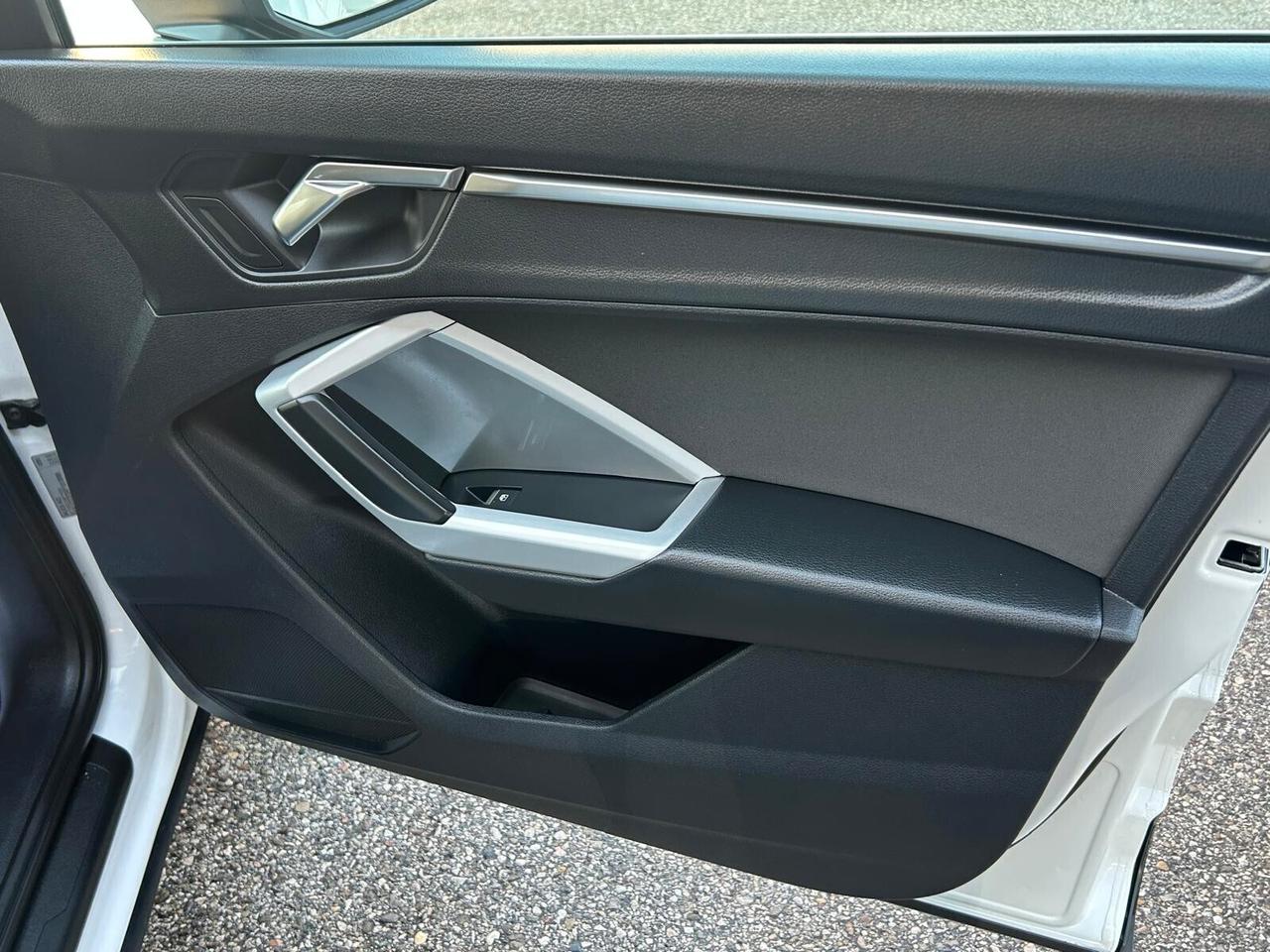 Audi Q3 SPB 35 TDI S tronic SPORTBACK FARI MATRIX