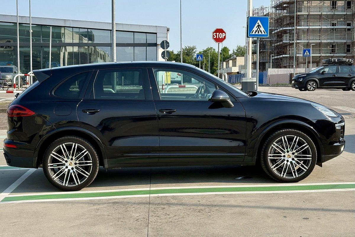 PORSCHE Cayenne 3.0 Diesel Platinum Edition