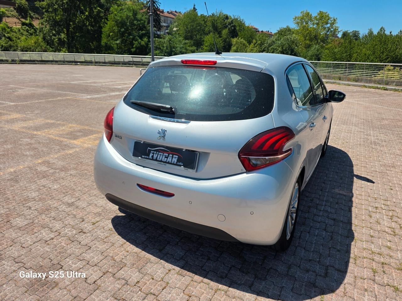 208 benzina valutiamo usato /scambio