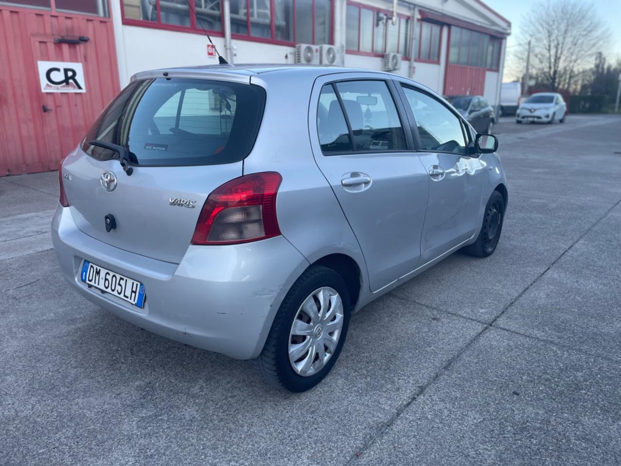 Toyota Yaris 1.3 5 porte