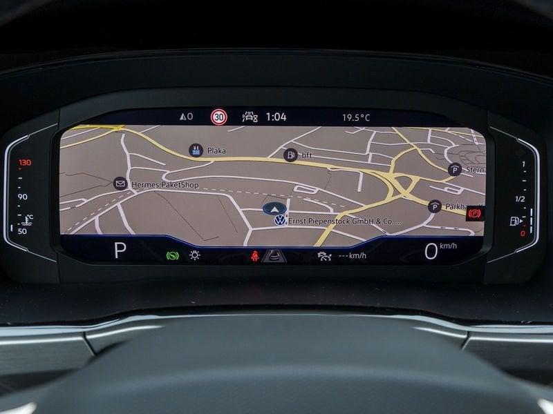 Volkswagen Touran 2.0 TDI 150 CV SCR DSG Comfortline Navi Camera App Connect Cockpit