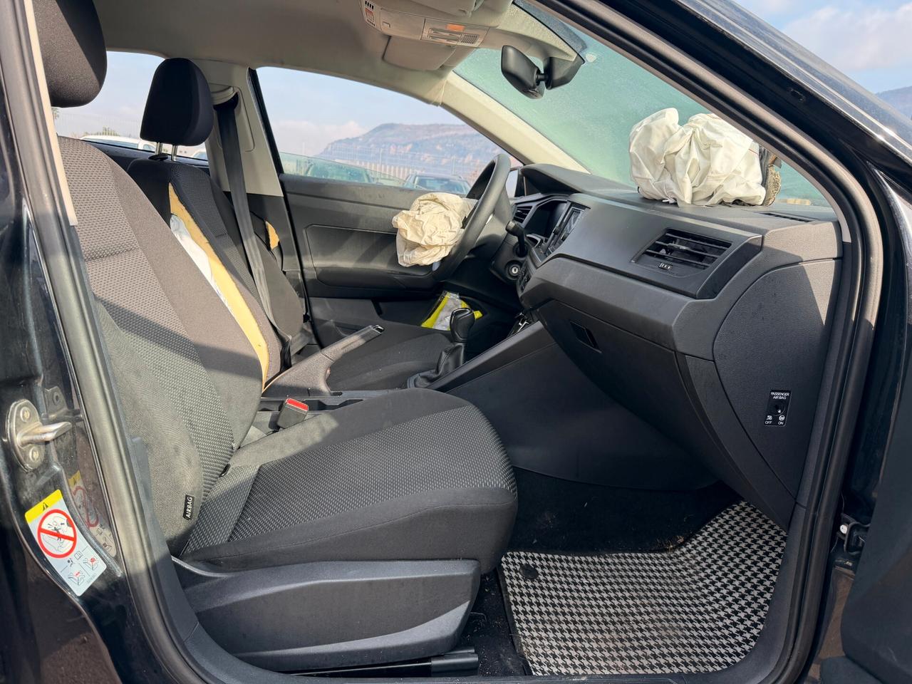 VOLKSWAGEN POLO 2022 1.0 BENZINA 80 CV *SINISTRATA