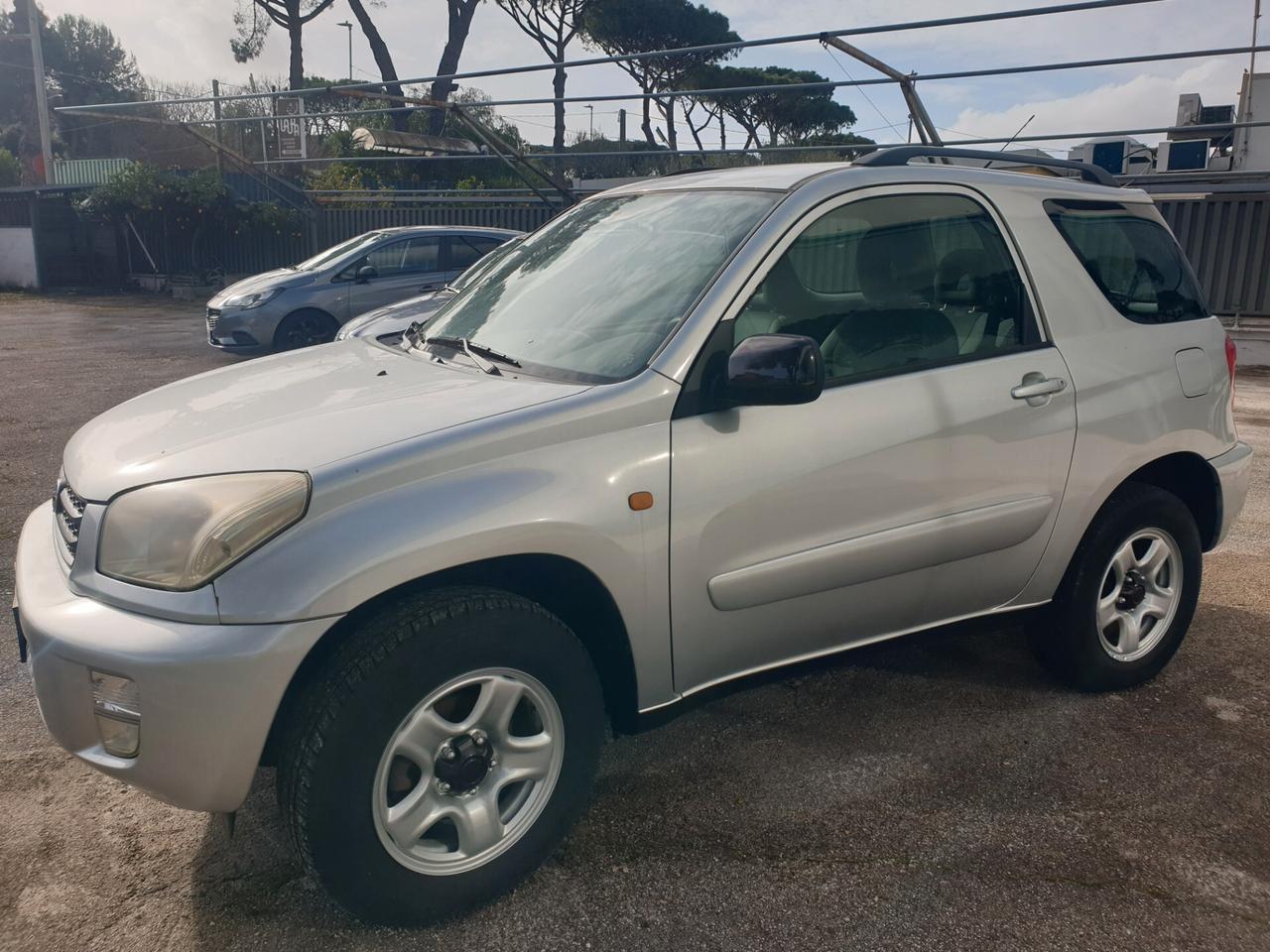 Toyota RAV 4 RAV4 2.0 16V cat 5 porte Sol