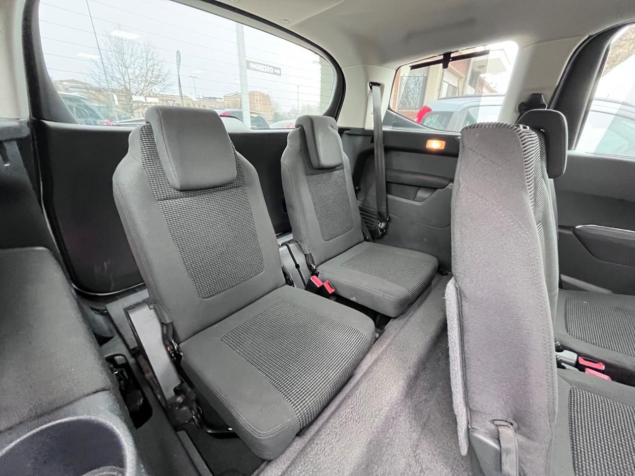 Peugeot 5008 2.0 HDi 150CV Active