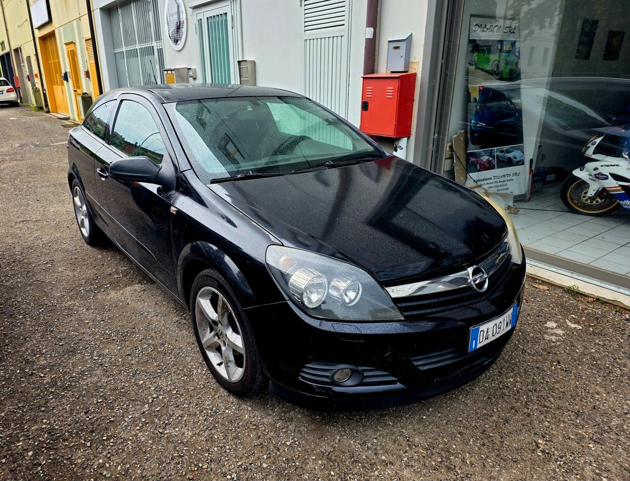 Opel Astra GTC 1.7 CDTI 101CV 3 porte Sport