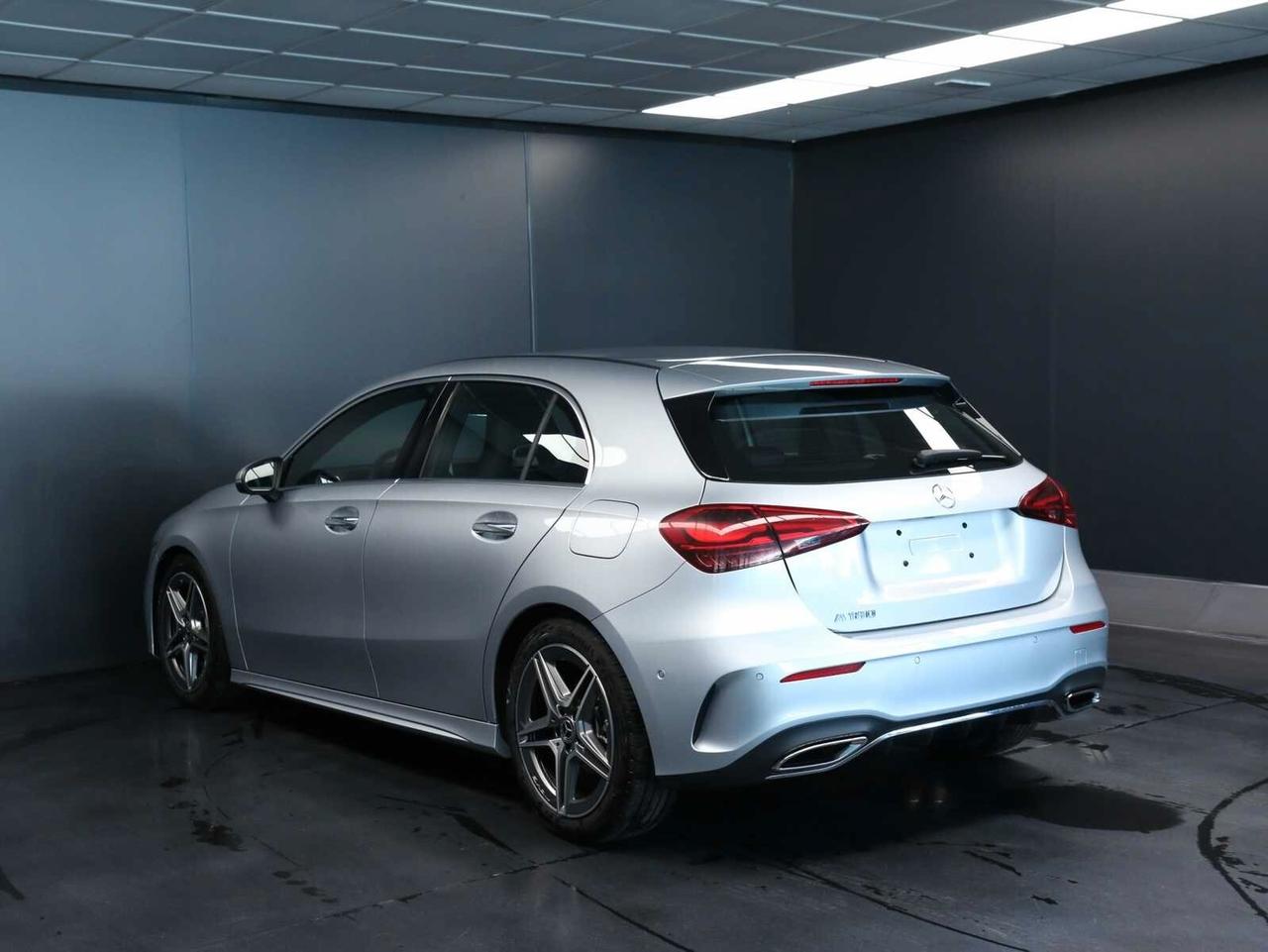 Mercedes-benz A 180 Automatic AMG Line Premium - 2025