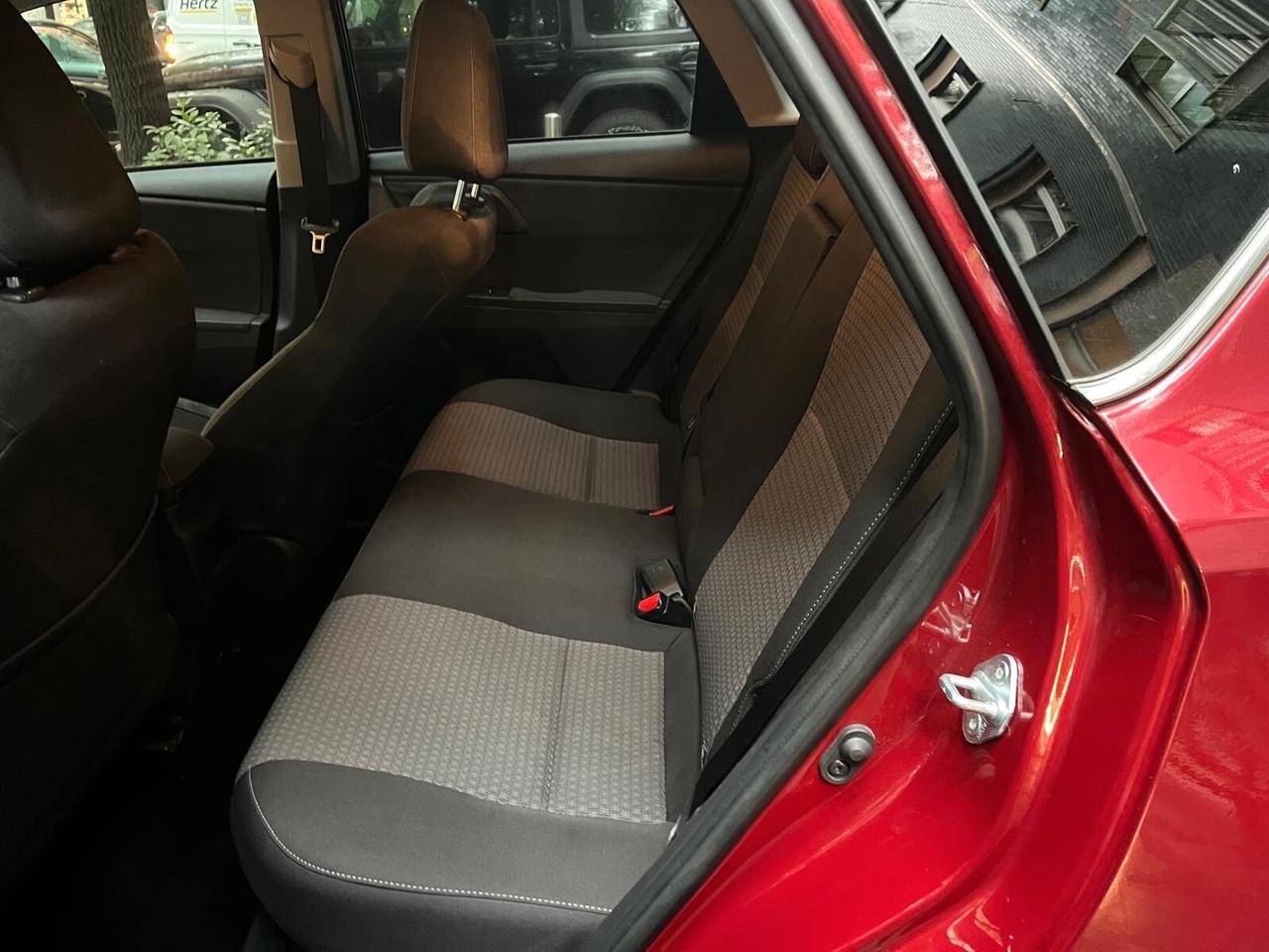 Toyota Auris 1.8 Hybrid Lounge