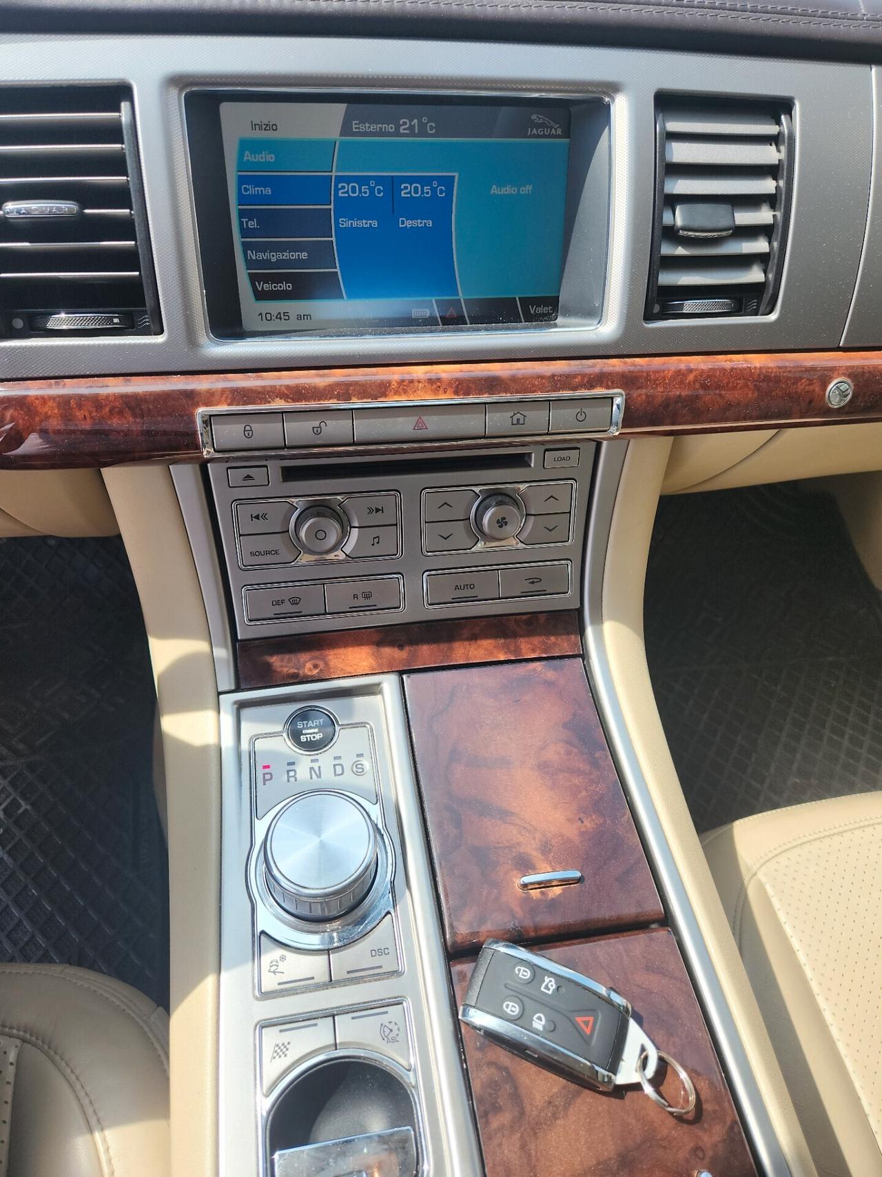 Jaguar XF 3.0 D V6 Premium Luxury