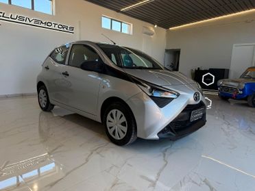 Toyota Aygo Connect 1.0 VVT-i 72 CV 5 porte x-play