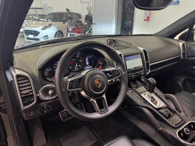 PORSCHE Cayenne 3.0 Diesel //TETTO//SPORT CHRNO//21