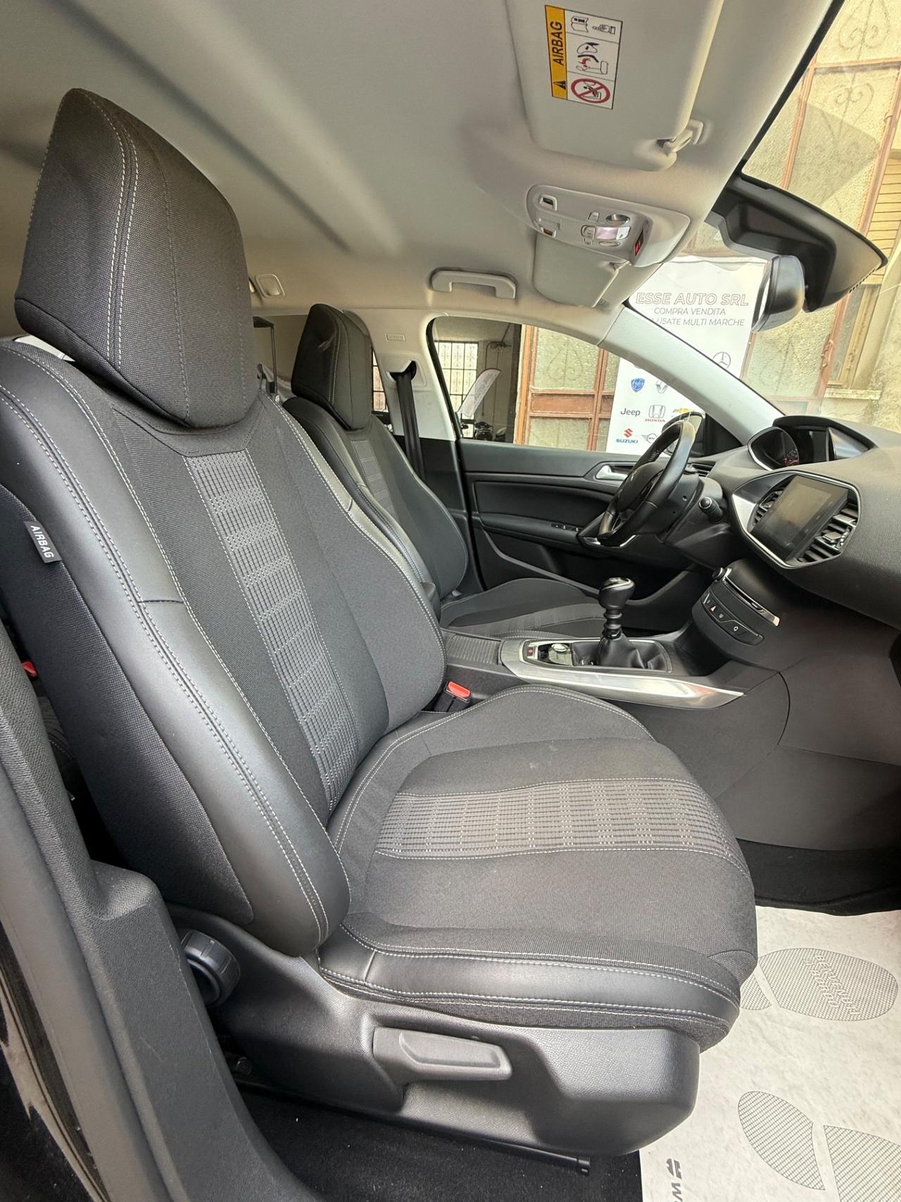 Peugeot 308 BlueHDi 130 S&S Allure