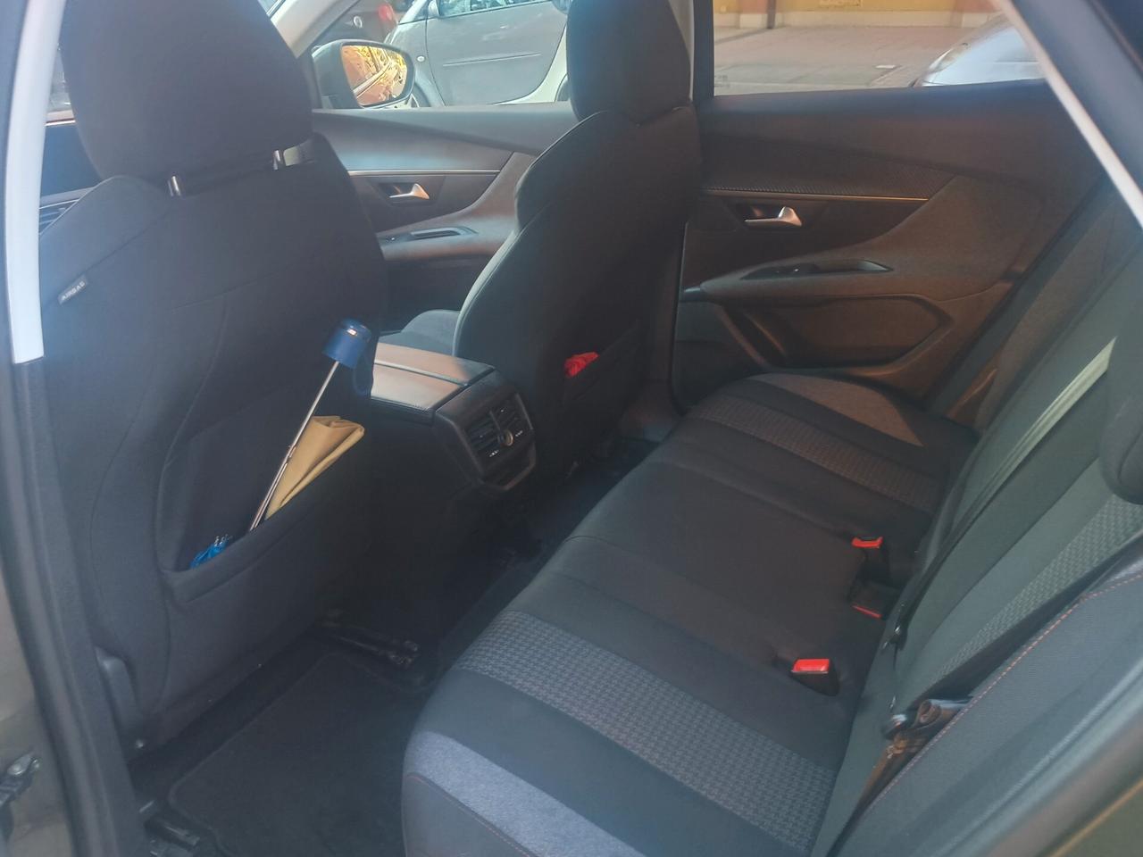 Peugeot 3008 BlueHDi 130 S&S Business N1