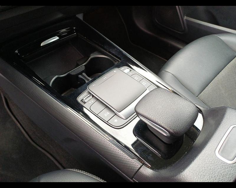 Mercedes-Benz GLB GLB 180 d Automatic Business