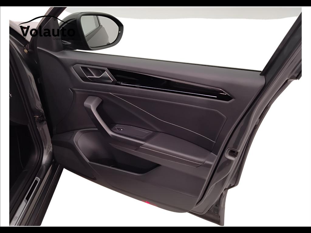 VOLKSWAGEN T-Roc 2022 - T-Roc 1.0 tsi R-Line 110cv