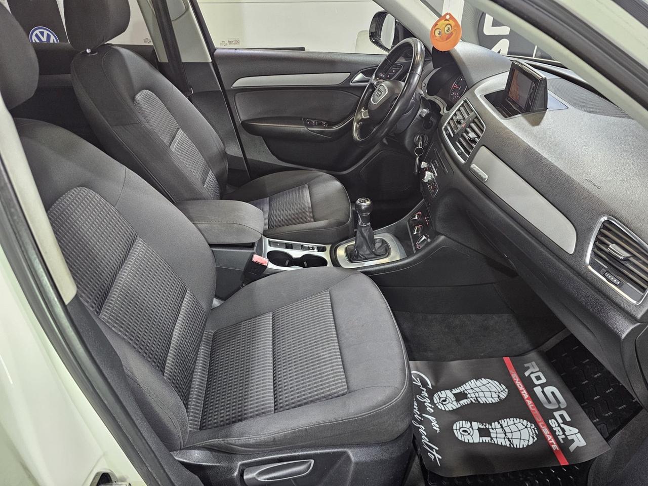 Audi Q3 2.0 TDI 140cv S line