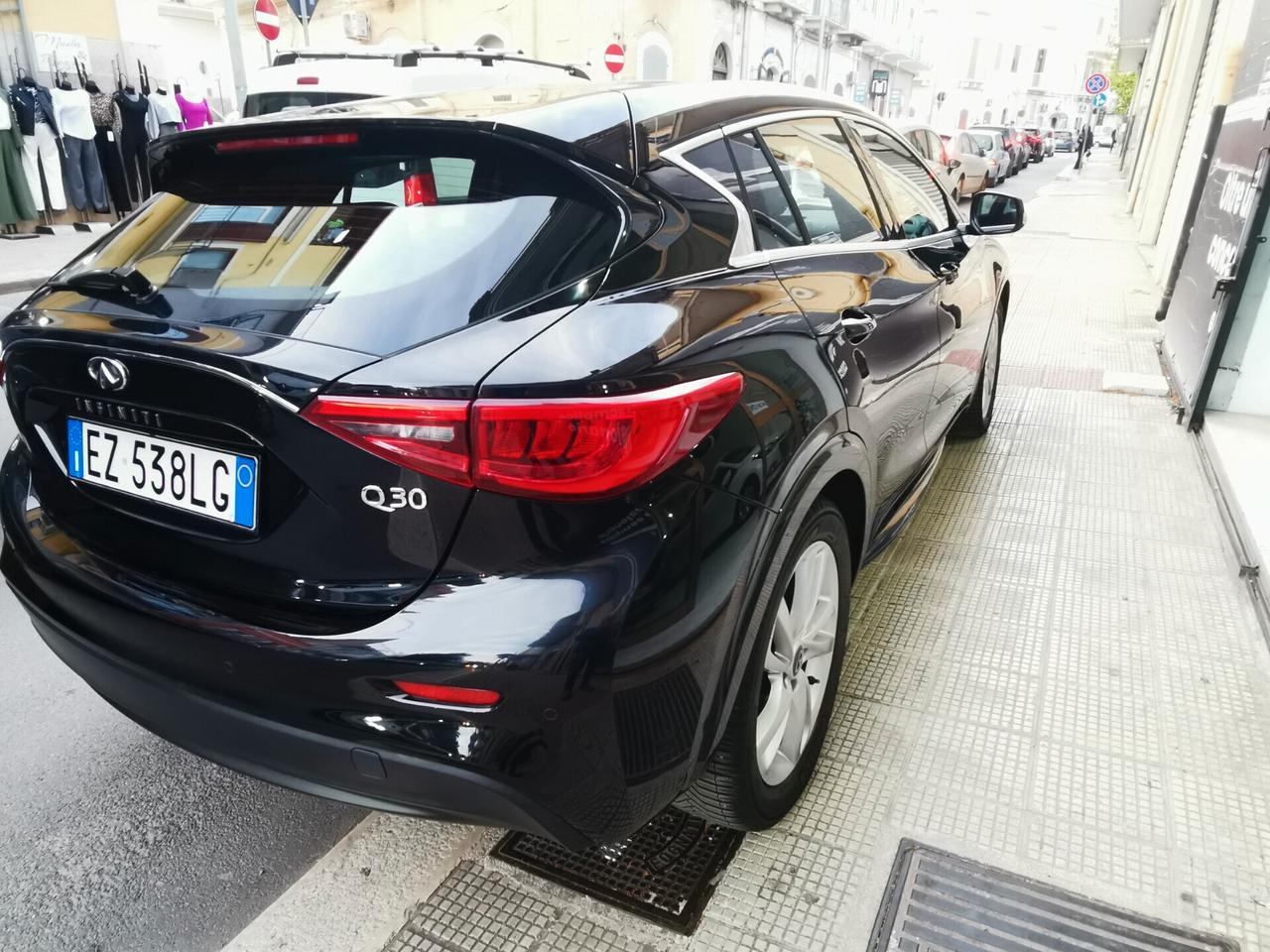 Infiniti Q30 1.5 diesel 110 cv PREMIUM FULL