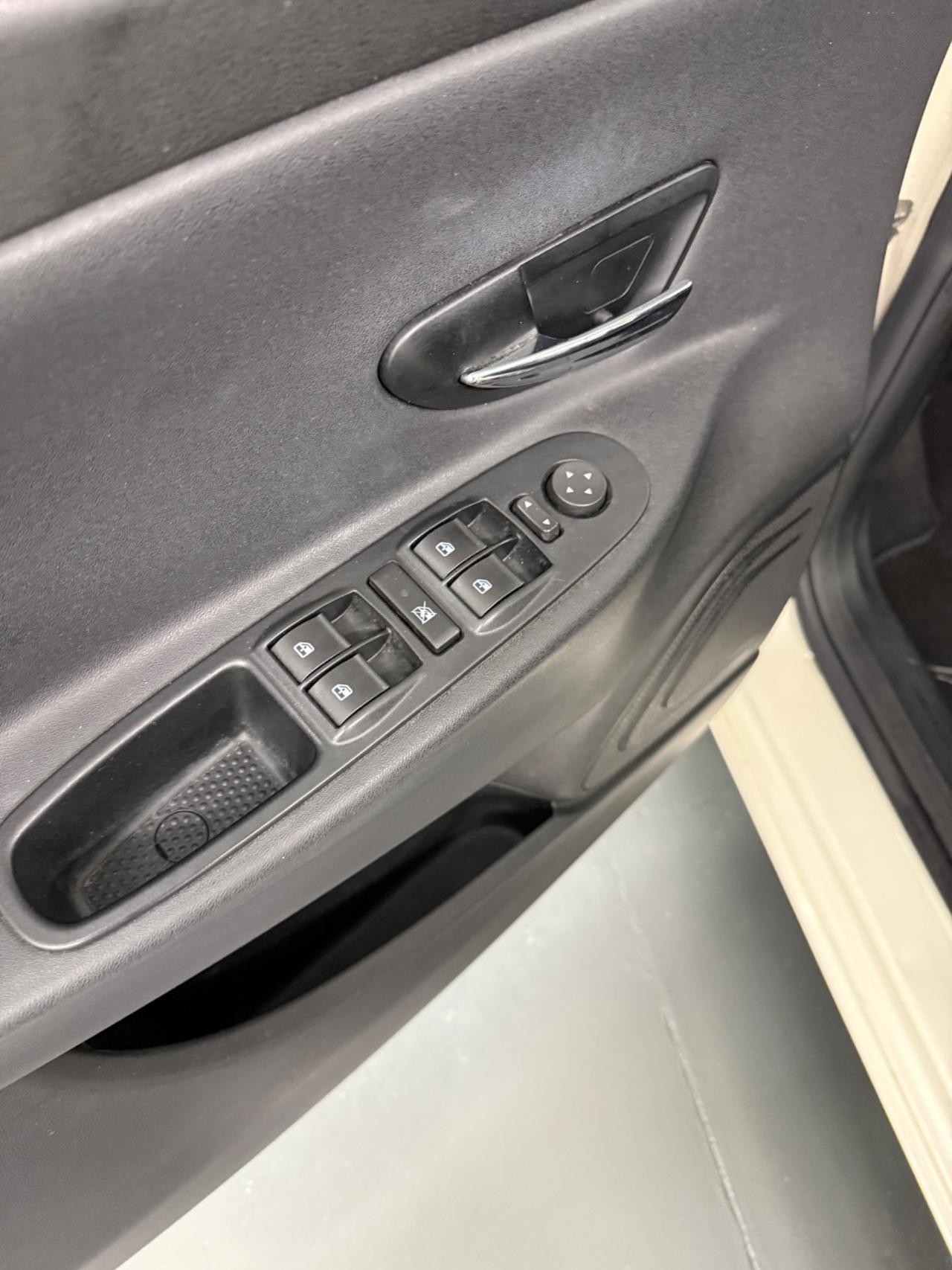 Lancia Ypsilon 1.2 69 CV Platinum