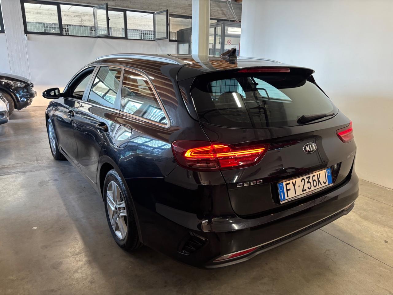 Kia Ceed 1.6 CRDi SW |AUTOCARRO IVATA|