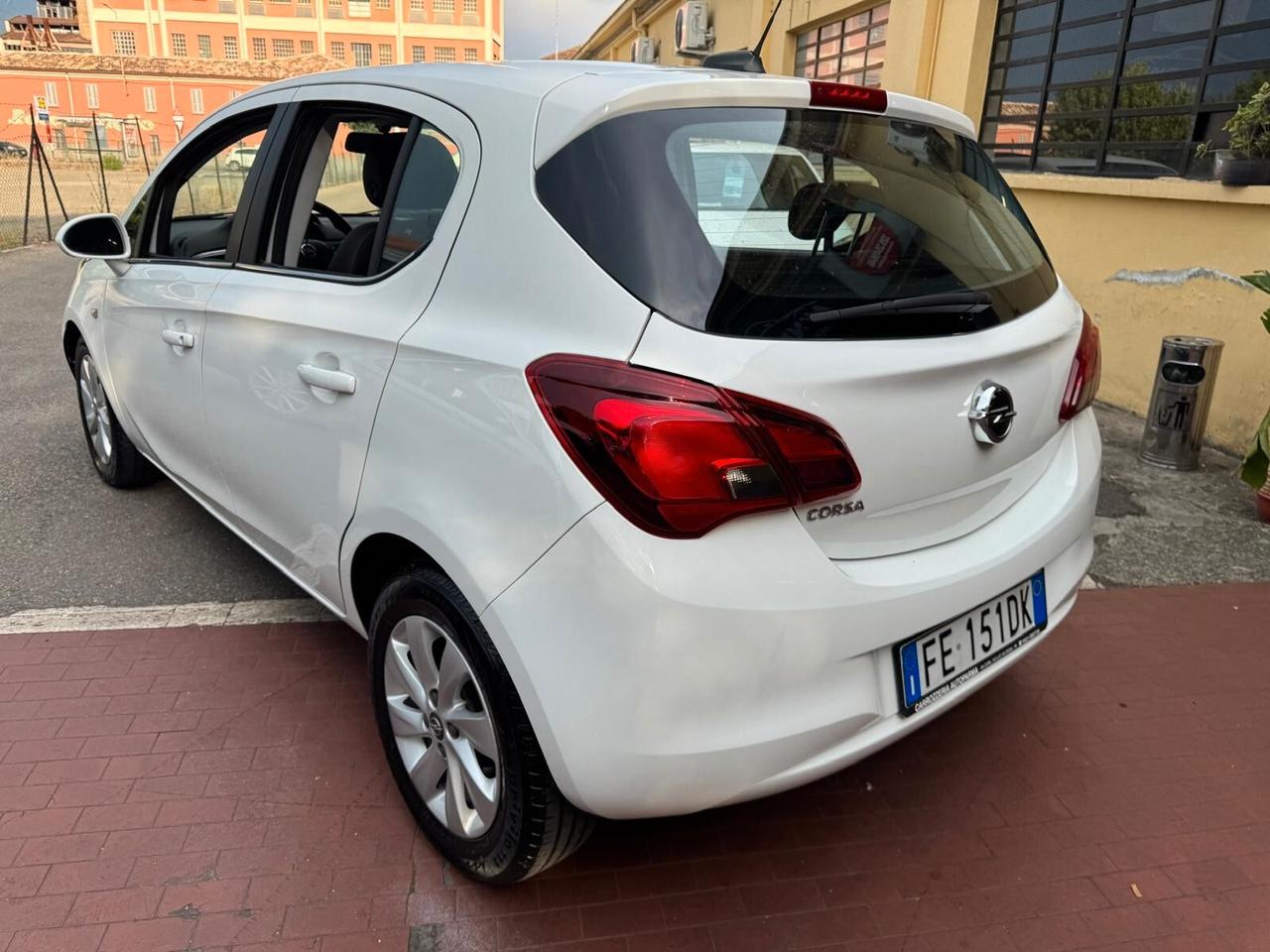 Opel Corsa Anno 2016 1.4 BENZ/GPL 90CV 5 porte Cosmo
