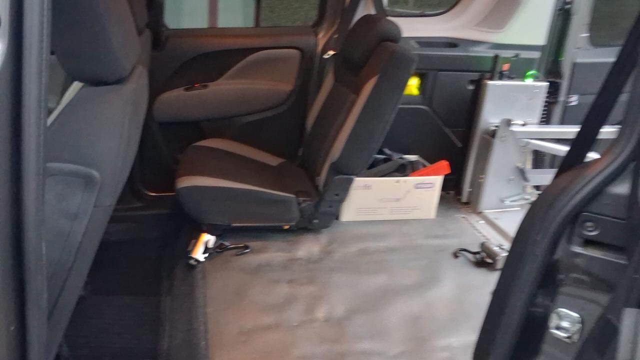 Fiat Doblo Doblò 1.6 MJT USO SPECIALE TRASPORTO DISABILI