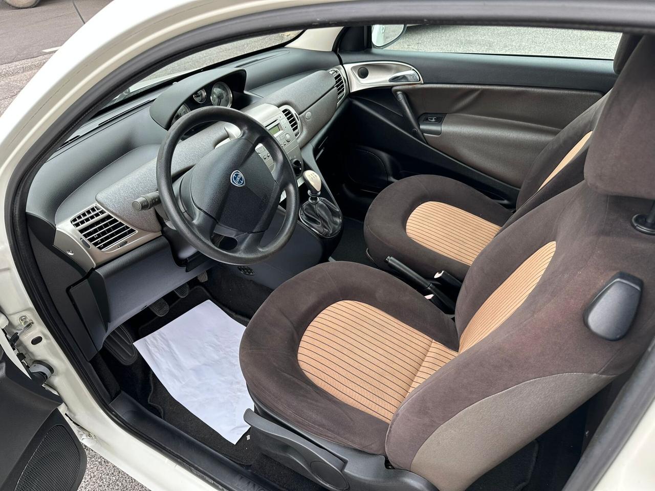 LANCIA YPSILON 1.2BENZINA 60CV 100MILAKM