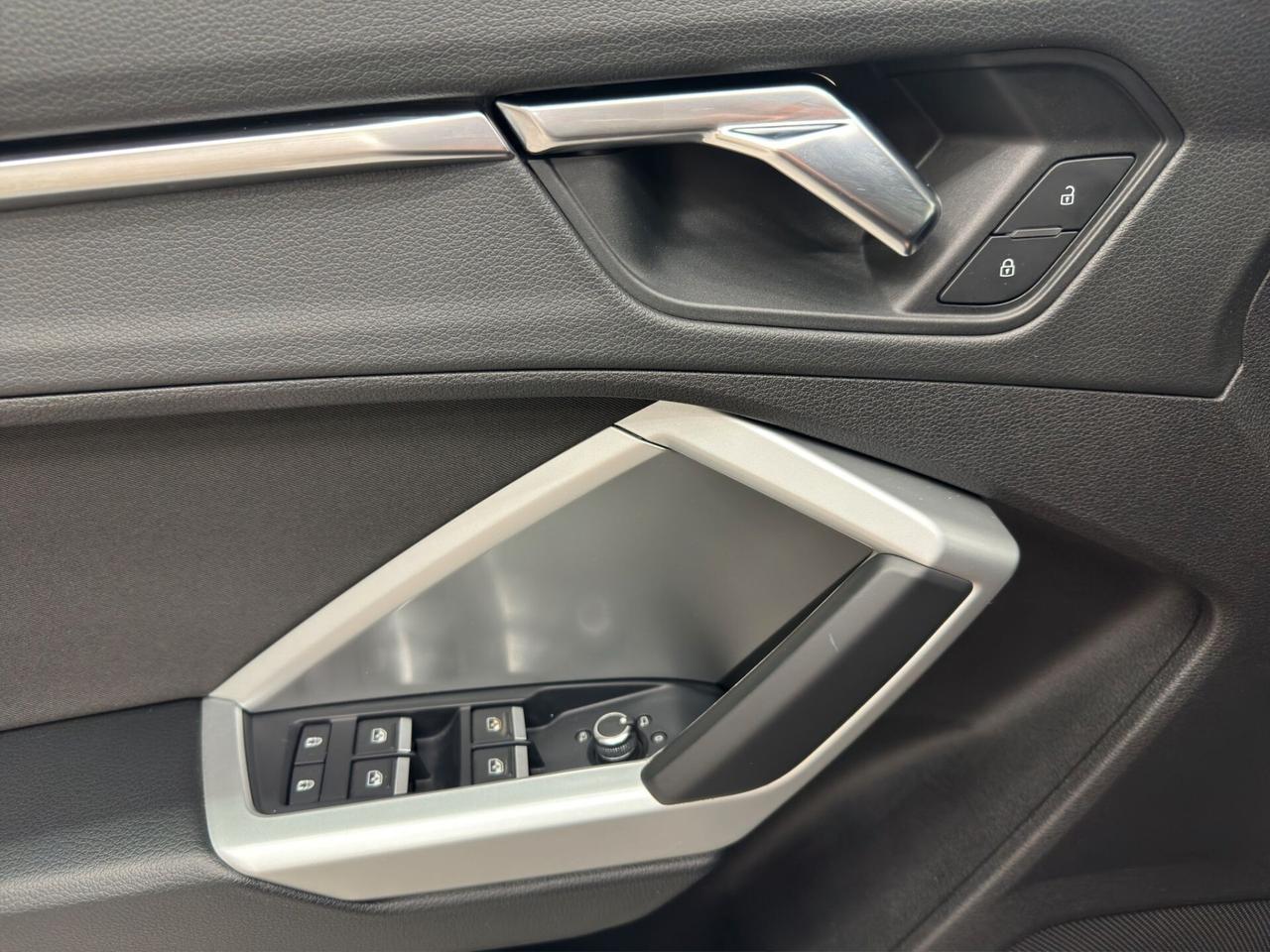 Audi Q3 35 TDI S tronic Business Advanced