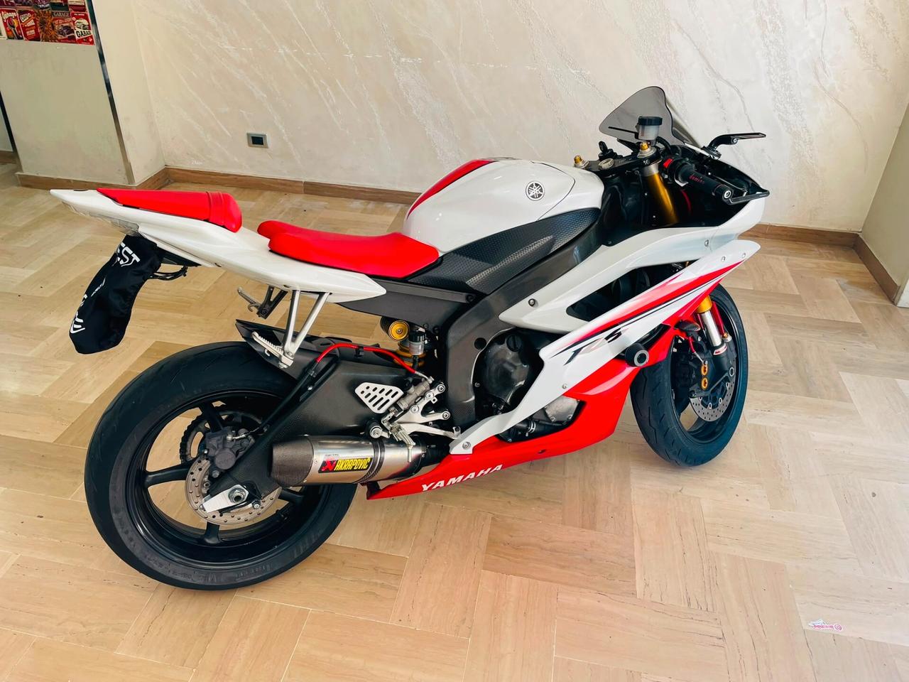 Yamaha YZF R6 Competition White/Red