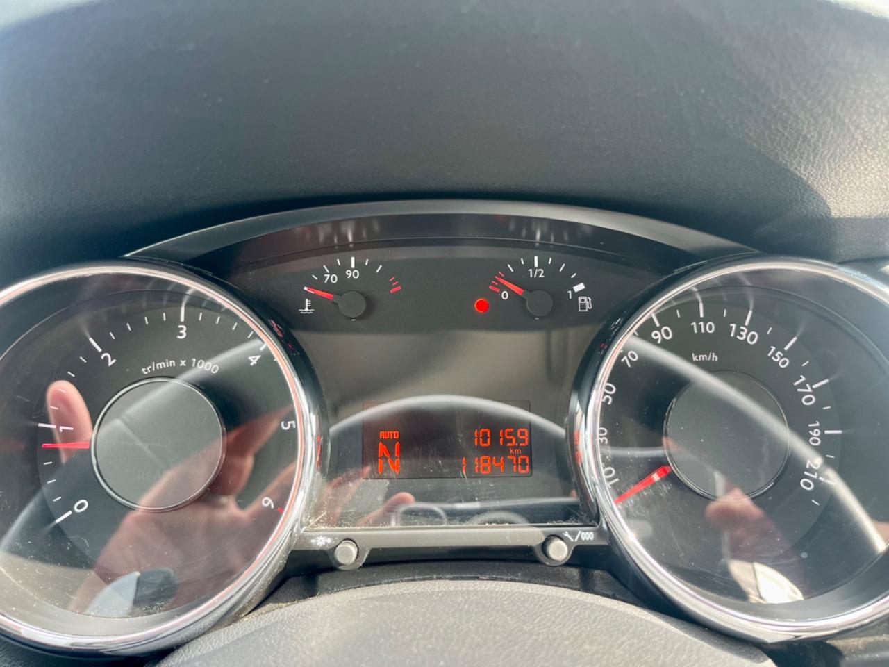 Peugeot 3008 1.6hdi 2012 118.000km cambio robotizzato perfetta