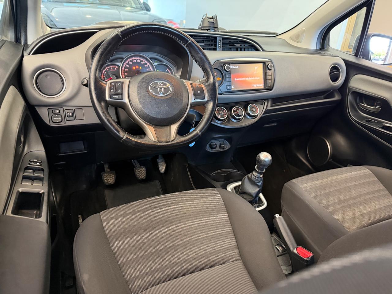 TOYOTA Yaris 3a serie (2011) Yaris 1.4 D-4D 5P Lounge (66 kw