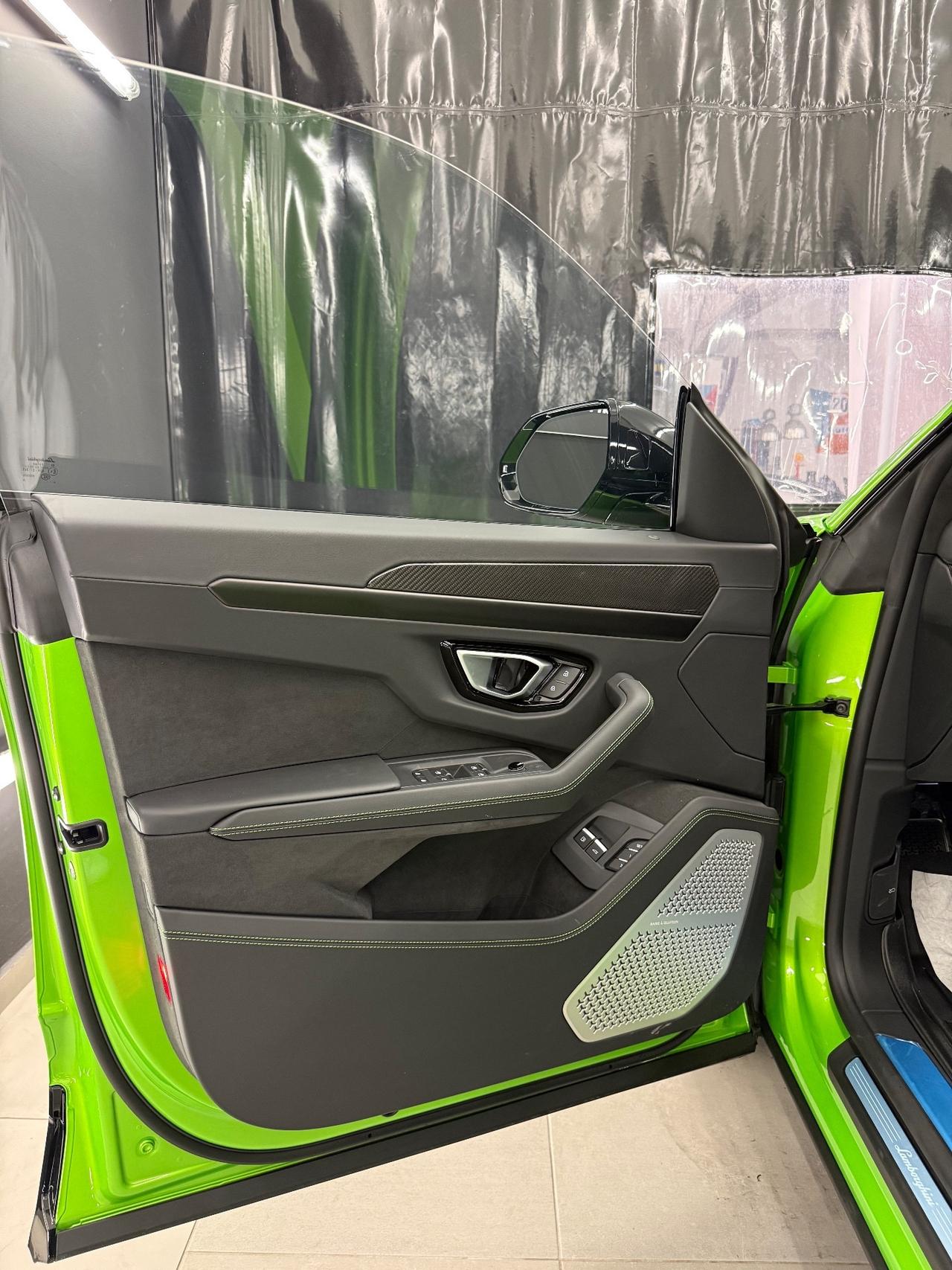 Lamborghini Urus 4.0 SE