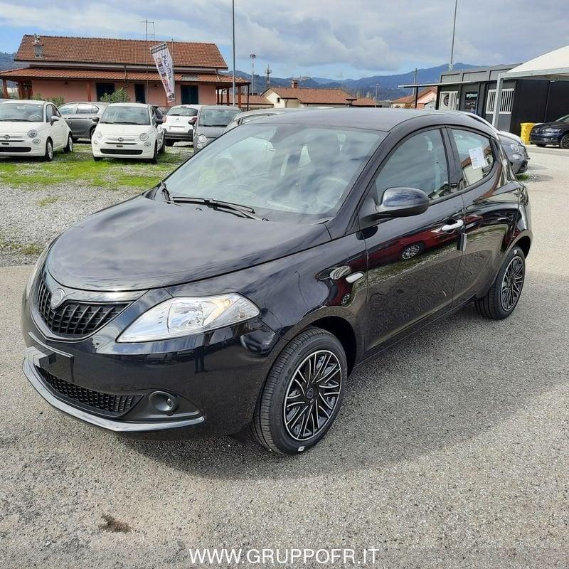 Lancia Ypsilon 1.0 FireFly 5 porte S&S Hybrid Oro
